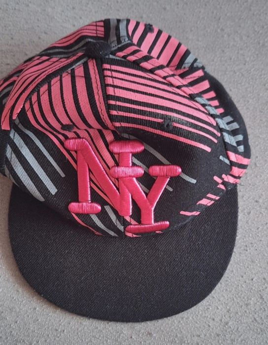 Zestaw czapek letnich dla dziewczynki,dżokejki i kapelusik Pikachu