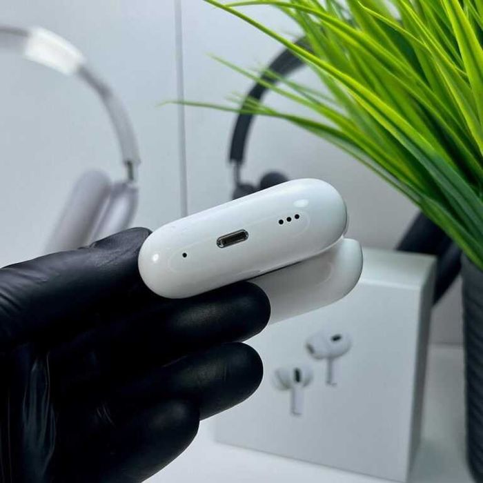 Apple AirPods Pro 2  з активним шумозаглушенням