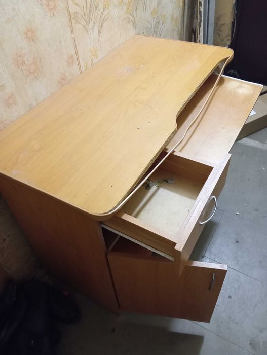 Стол компьютерный,б,у