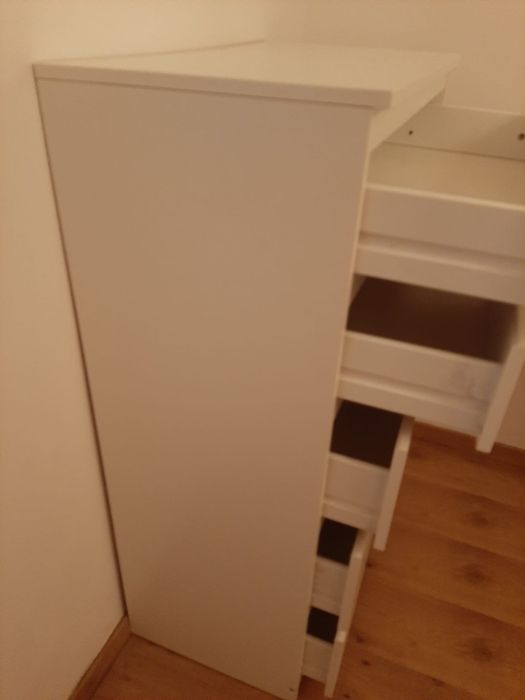 Comoda ikea branca
