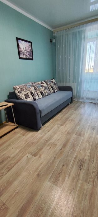 Сдам посуточно квартиру с видом на море .