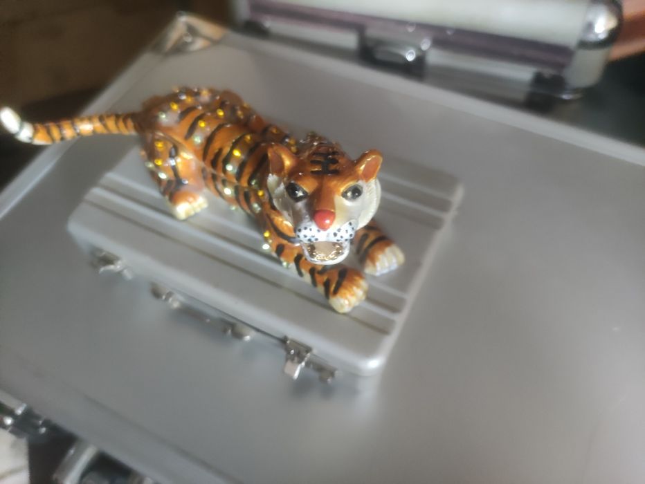 Сувенир с секретом тигруша