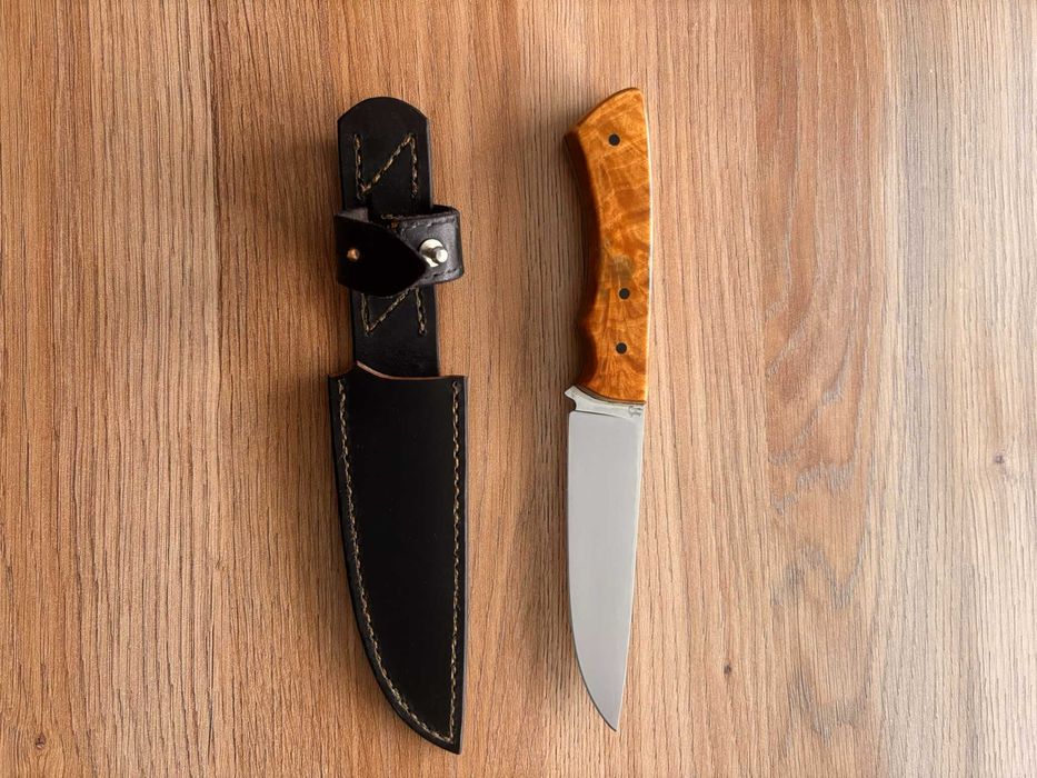 nóż myśliwski turystyczny