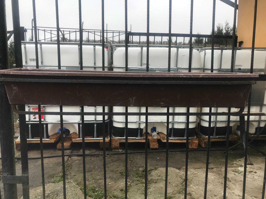 METALOWY SOLIDNY uchwyt mocowanie do doniczki balkonowej na balustradę