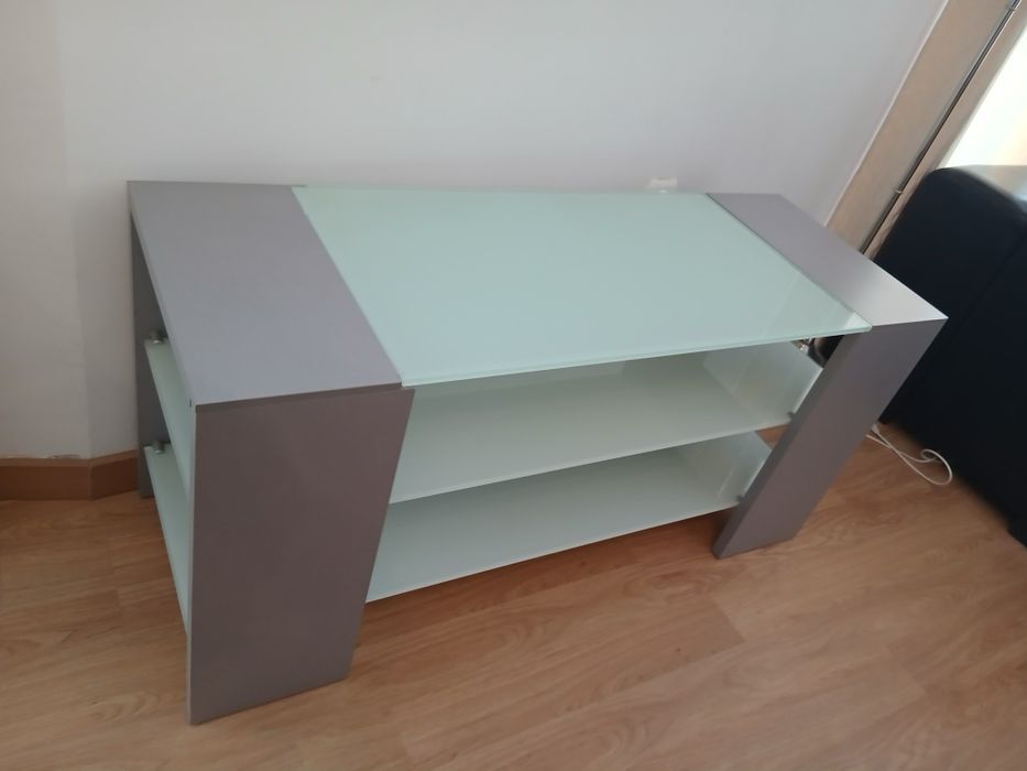 Mesa para televisão.