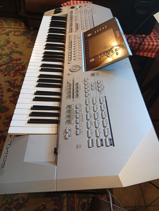 Keyboard Tyros 2