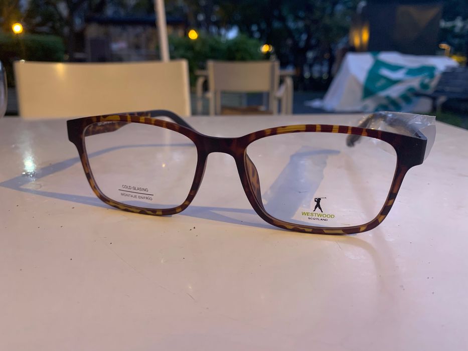 lote armações óculos, westwood,scotland.viuva de montemerlo.clip sol.