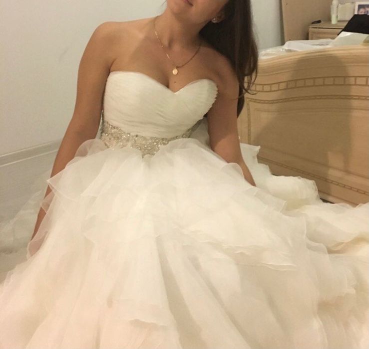 Весільна сукня колір Ivory