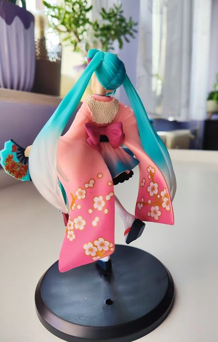 Hatsune Miku - figurka.