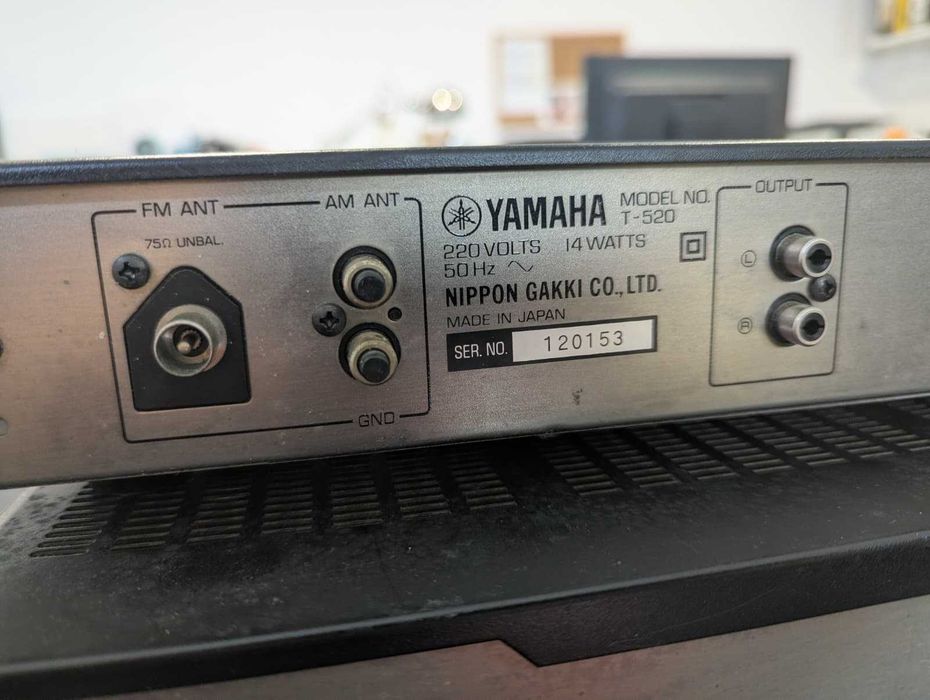 Yamaha T-520 – Tuner AM/FM Stereo “Natural Sound”