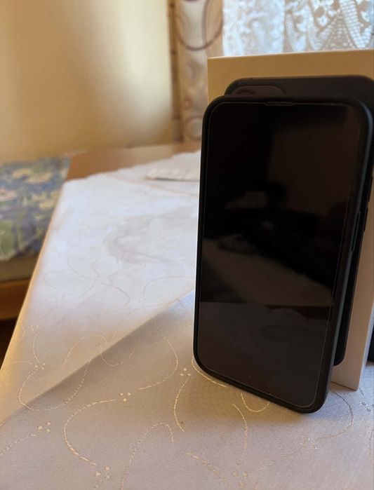 iPhone 13 128gb.