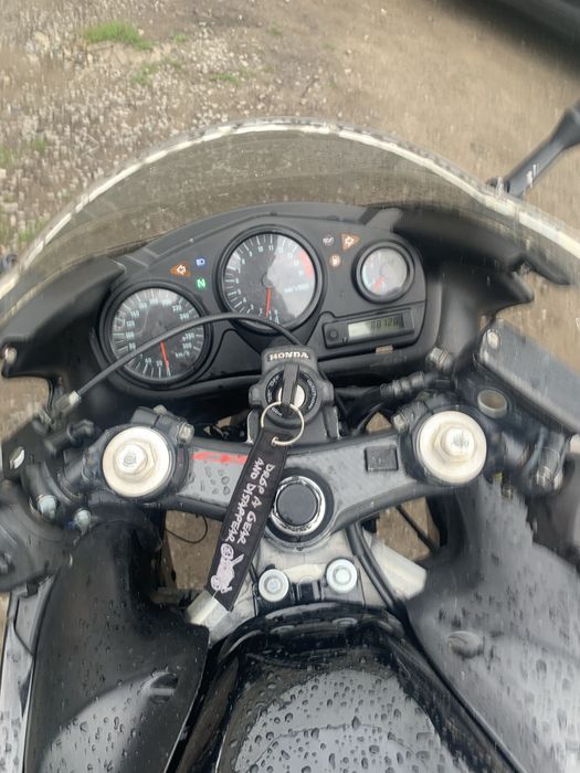Honda cbrf4   600