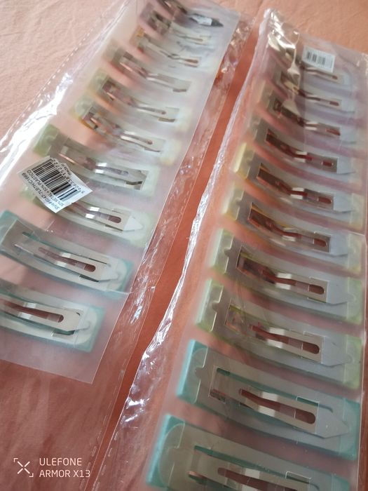 Ganchos coloridos para cabelo. 10 de 7cm, 12 de 9cm apenas em conjunto