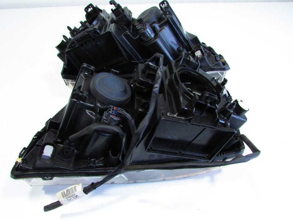 Lampa lampy przednia przód volvo xc90