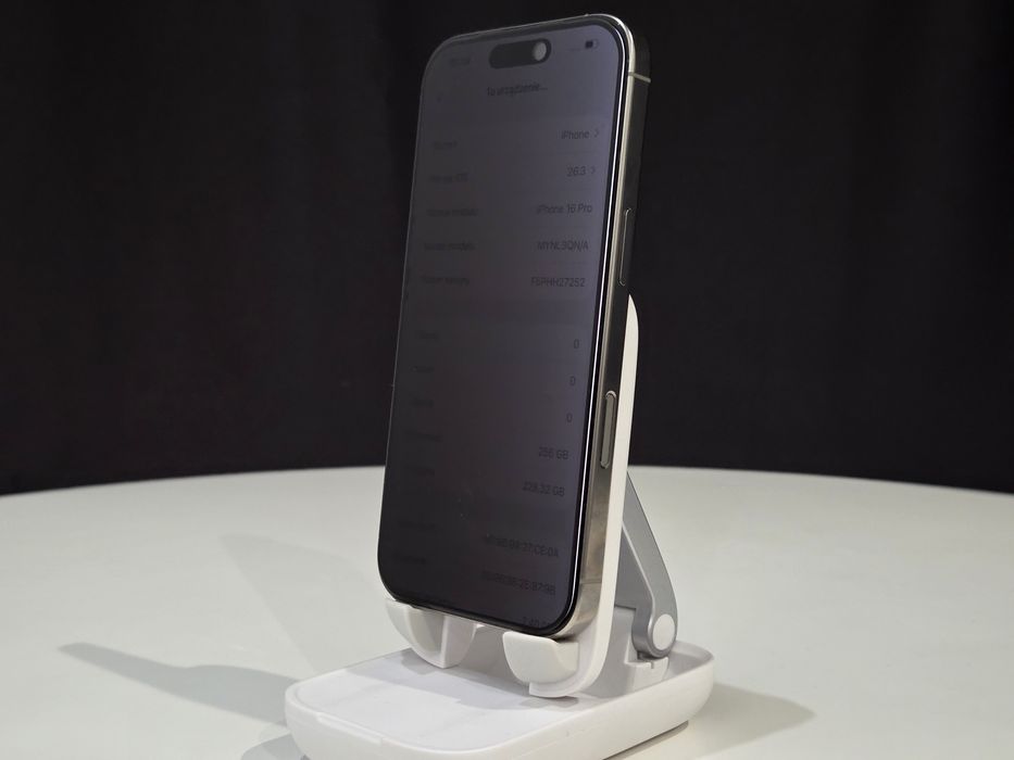 iPhone 16 Pro 256GB Natural Titanium