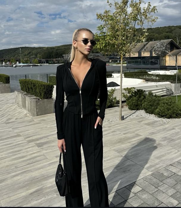 Костюм от бренда Miss Diamond