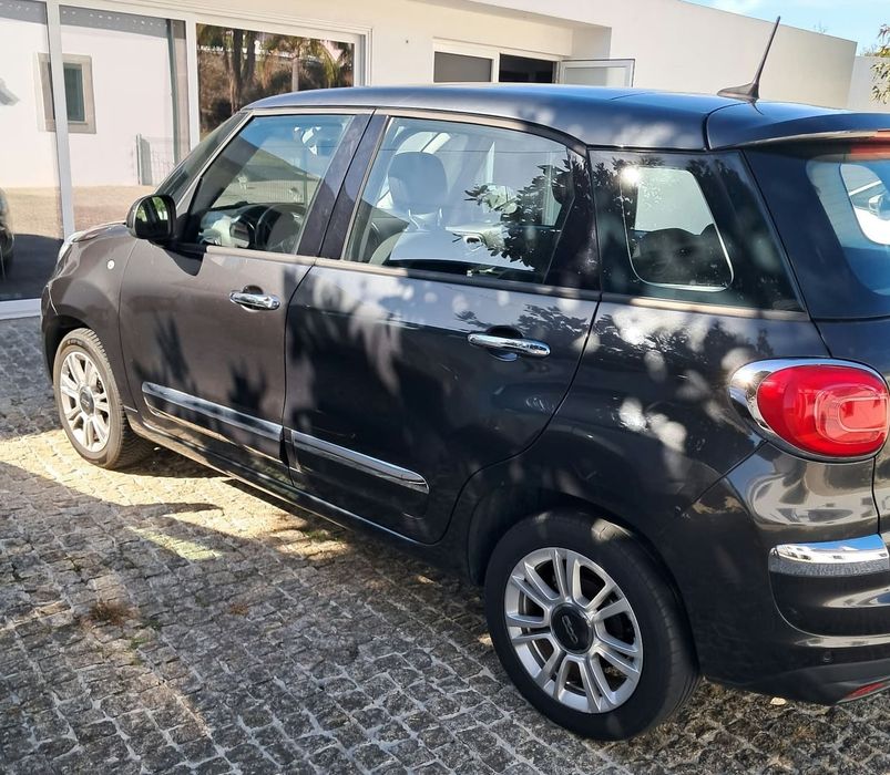 Fiat L500 1.3 MJ LOUNGE S&S
Ligeiro passageiros 
Gasóleo 
500L 1.3 MJ LOUNGE S&S
Km 105087