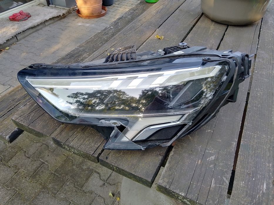 Audi a3 2023r lampa przód lewa