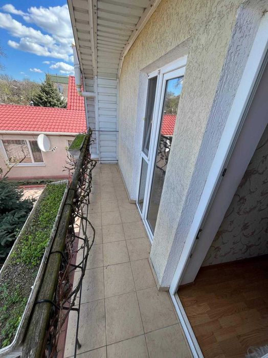 Продаж • 2х приватних будинків • 242 м² • 22 сотки • альтанка, бесейн, плодовий сад, прибутковий бізнес • Корабельний район • #503
