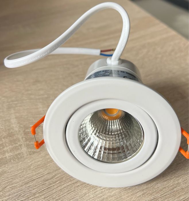 Lampy , halogeny  , oprawy  Osram Punktoled COB 35 - nowe 30szt - 250zl