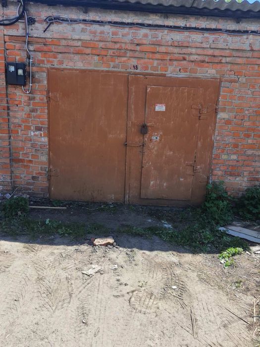 Гараж на Дитячому світі