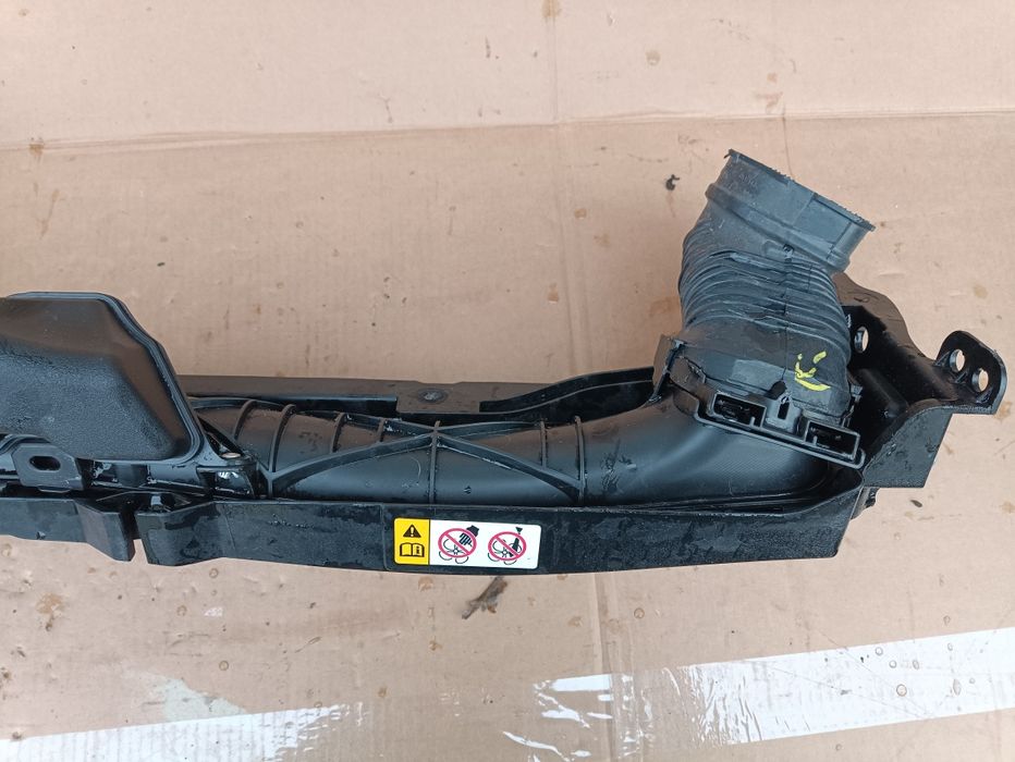 Toyota Yaris IV 4 20- pas przedni wzmocnienie czołowe wlot do filtra p