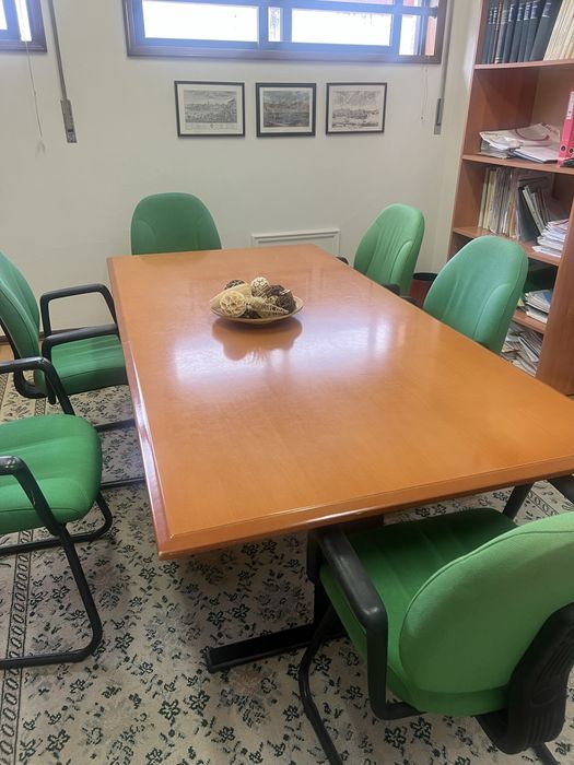 Mesa de reuniões