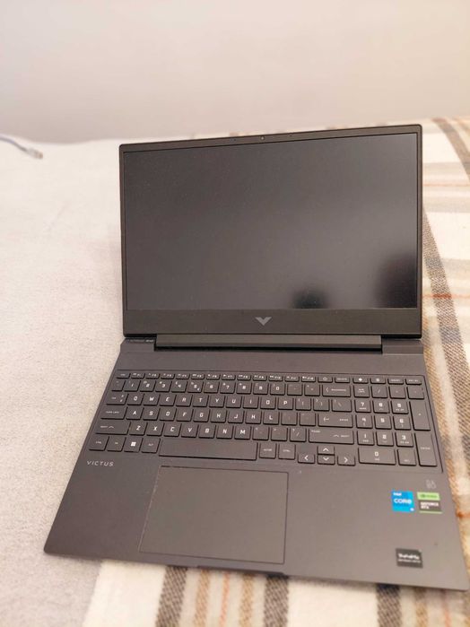 Sprzedam laptop gamingowy HP Victus