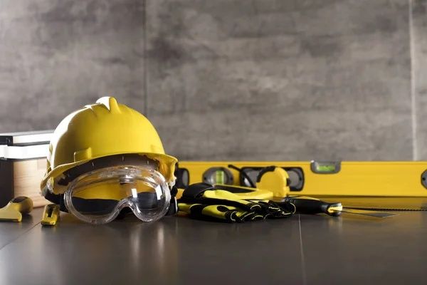 Виконую  ремонтно будівельні послуги .