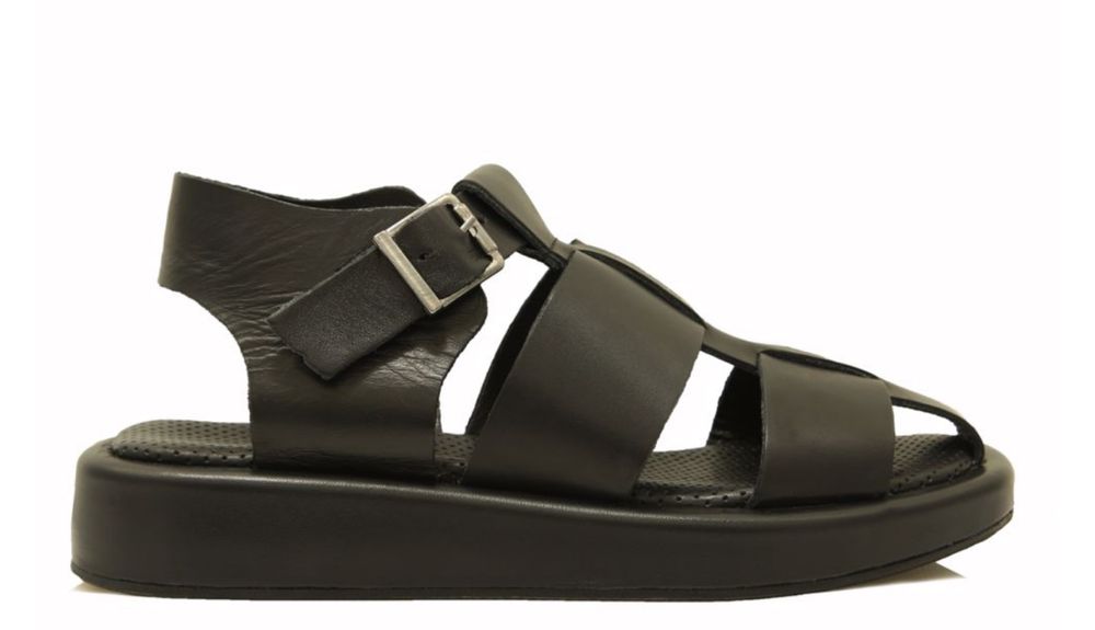 Продам новые кожанные босоножки Prego