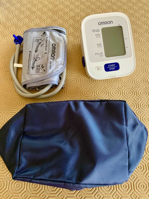 Medidor de tensão arterial de braço Omron M2 como novo