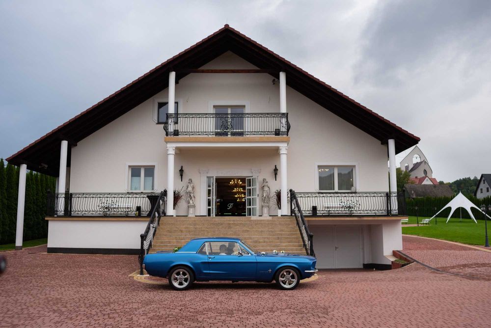 Mustangiem do ślubu. Ford Mustang 1967 V8
