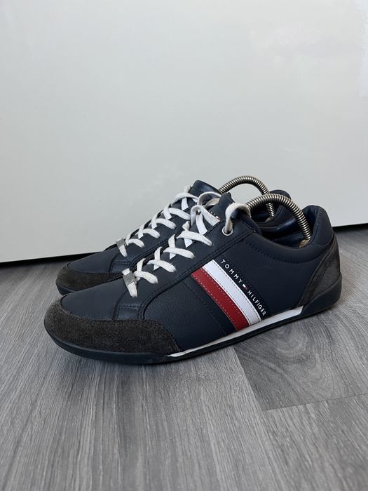 Шкіряні кросовки Tommy Hilfiger розмір 40