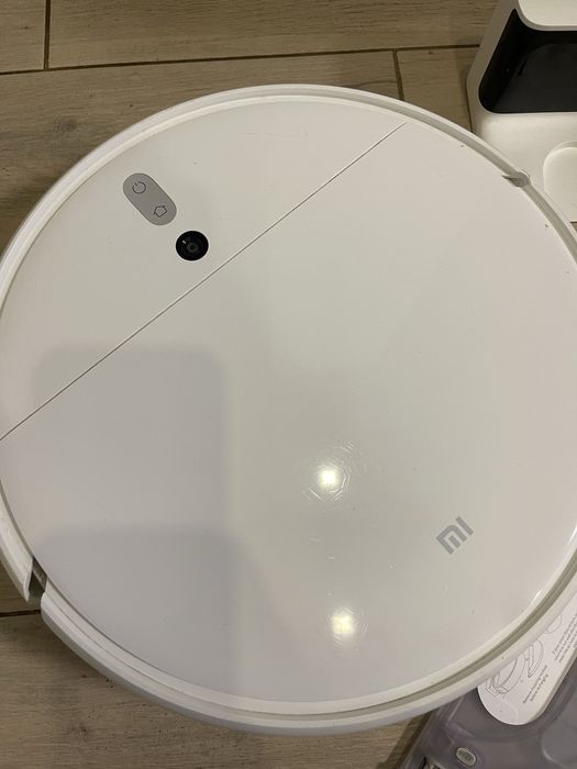 Робот пилосос Xiaomi Mi Robot Vacuum-Mop