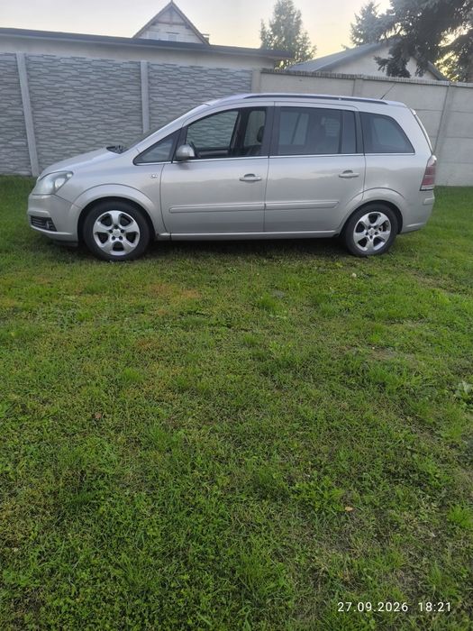 Opel Zafira 7 osobowa
