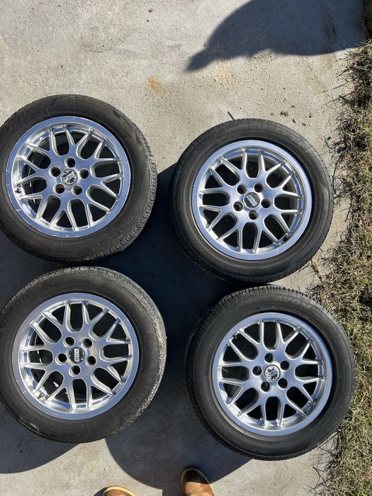 Vendo 4 jantes bbs  r16 5x 112 com pneus