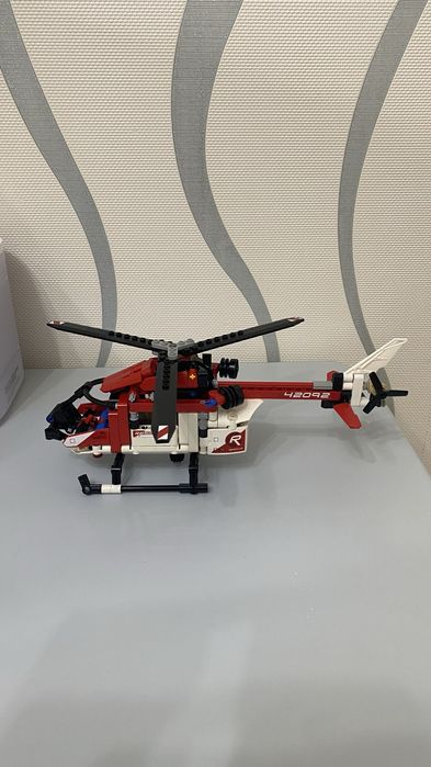 Лего Lego Technic Вертолёт спасательный 42092 на 325 деталей