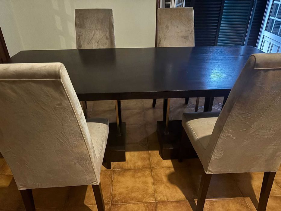 mobilário de sala c/ cadeiras