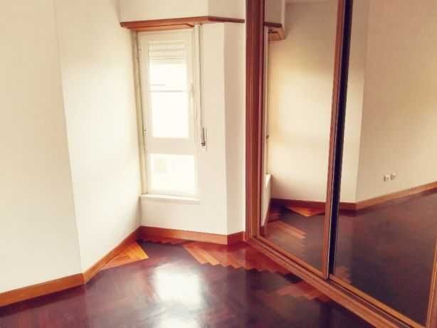 APARTAMENTO T3 ARRENDA-SE , S. Domingos de Rana  Alto do Mação , Matarraque.