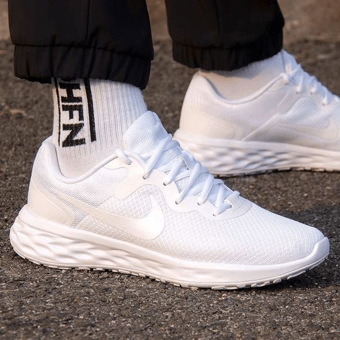 Nike Revolution кроссовки мужские pegasus element trail tn оригинал.
