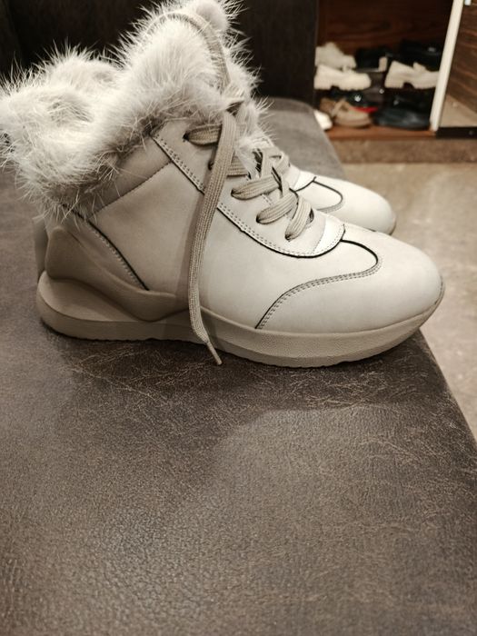 Продам зимние кожаные ботиночки