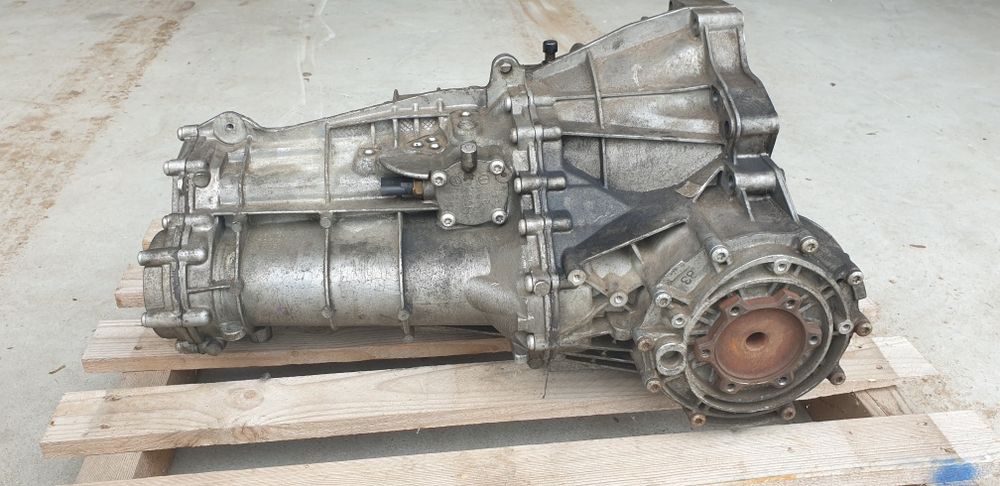 Sprzedam skrzynia biegów Audi a4 b8 JJG 0240