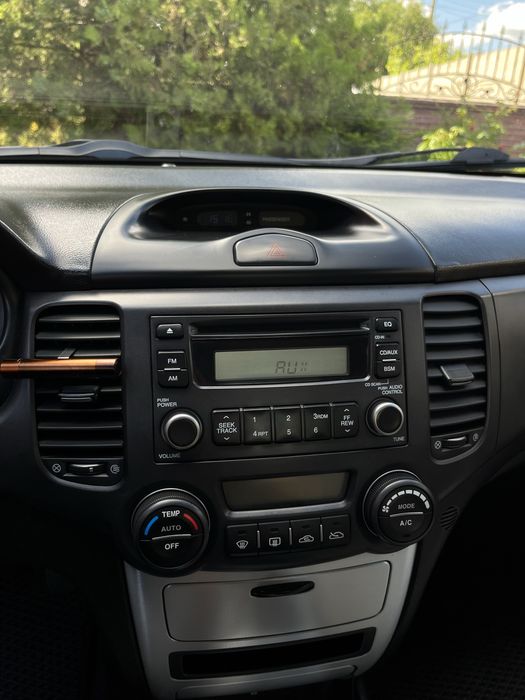 Продам авто Kia Magentis 2008 2.0 газ/бензин в хорошому стані.