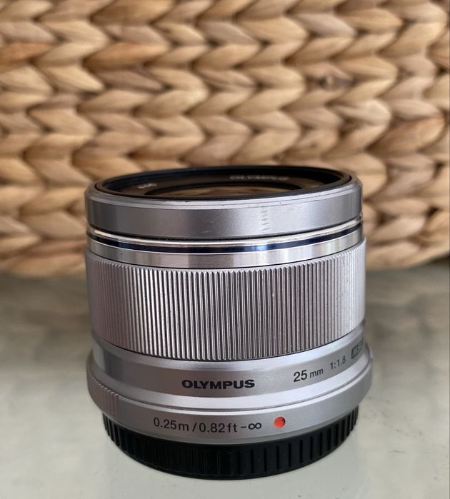 Olympus M.Zuiko 25mm f/1.8 Silver | STAN BDB | BOX