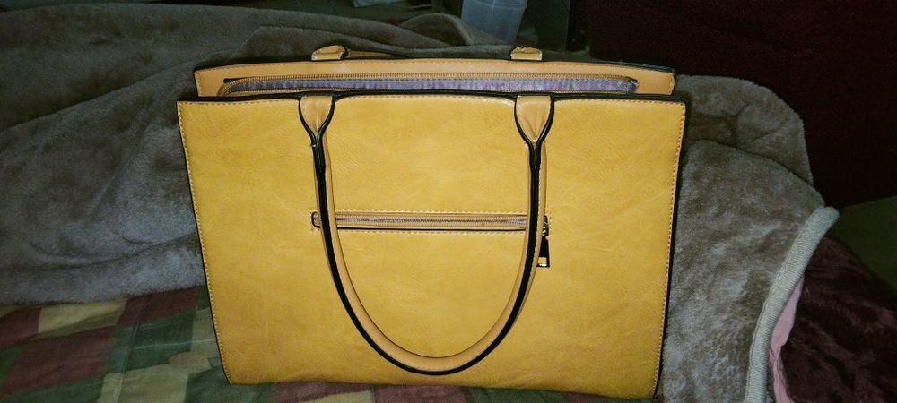 Venda da mochila e bolsa