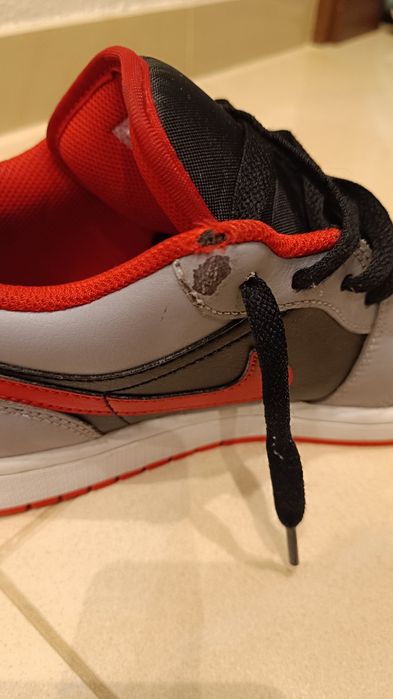 Air Jordan 1 Low "Cement Grey Fire Red" rozmiar 42