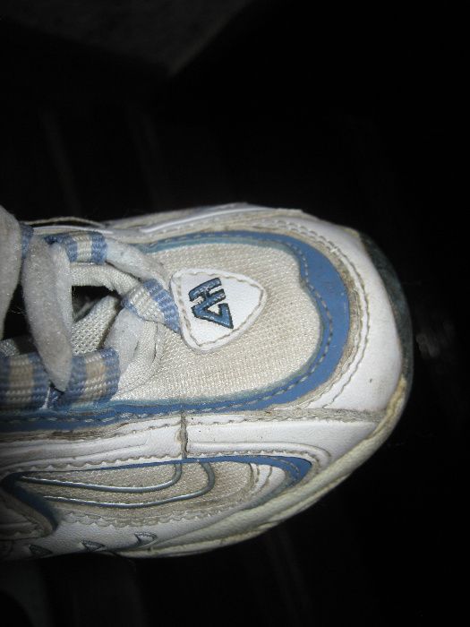 Детские кроссовки,кожзам