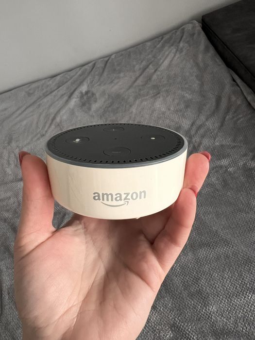 Розумна смарт-колонка Amazon Echo Dot з Bluetooth
