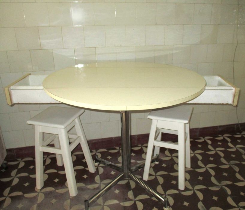 Entrega Mesa de Cozinha Dobrável Formica + 2 Bancos Madeira