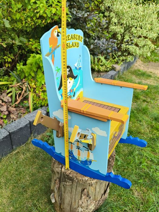 Krzesełko pirat do sesji stylizowanych dzieciecych rekwizyt foto